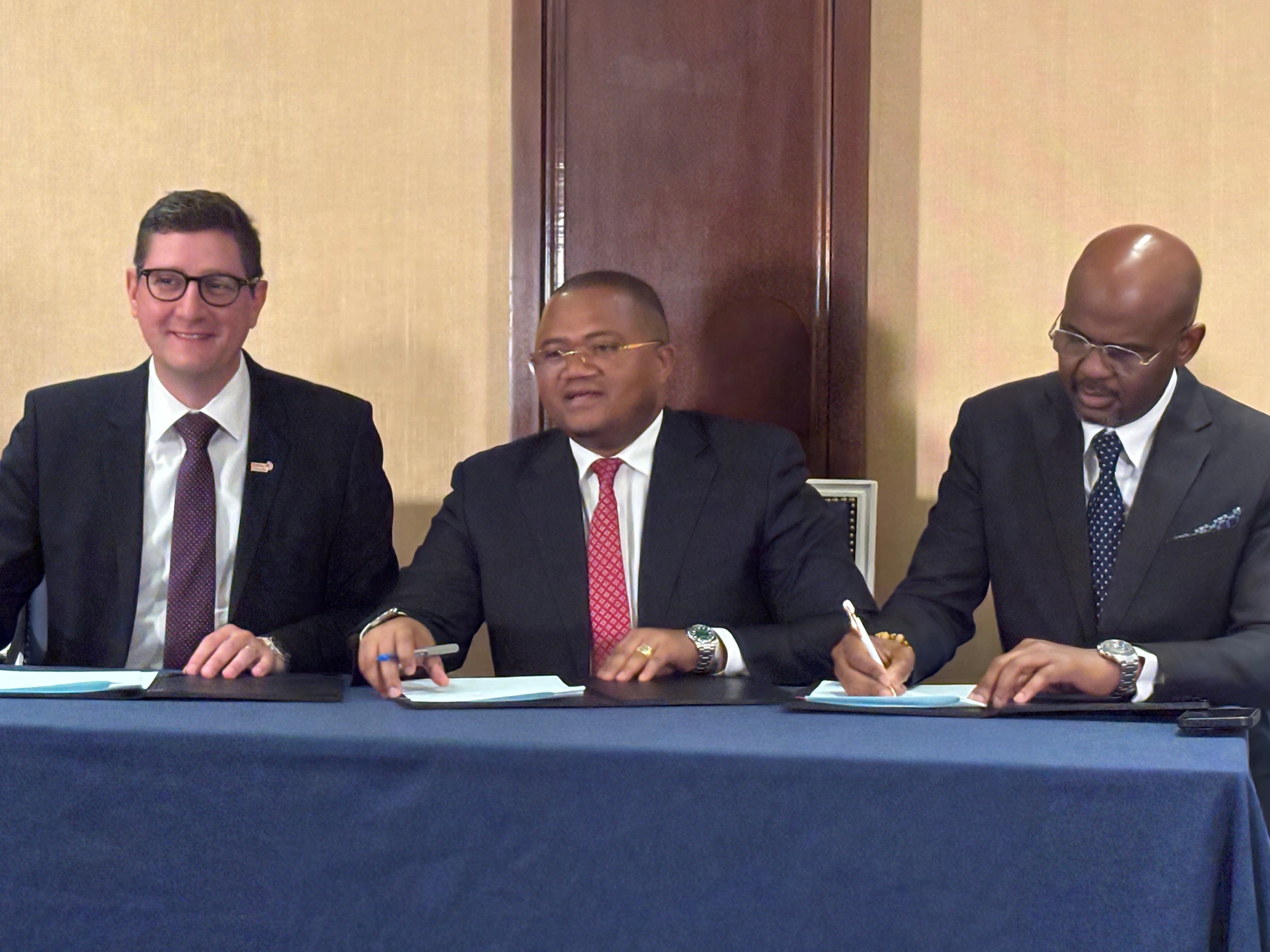 FinDev Canada and CRDB sign MOU