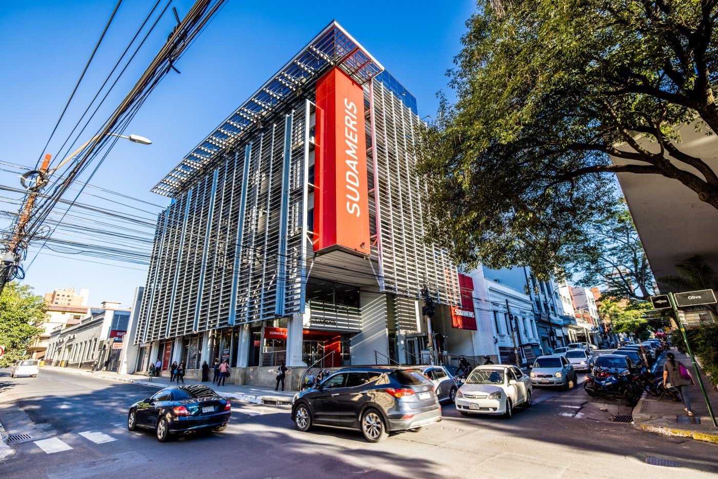 Street view of Sudameris Bank 