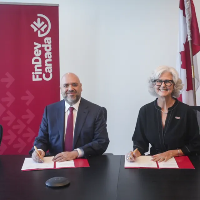 Picture of the signing ceremony between FinDev Canada and ALTÉRRA